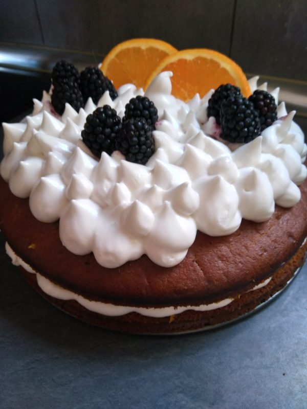 Orange meringue cake