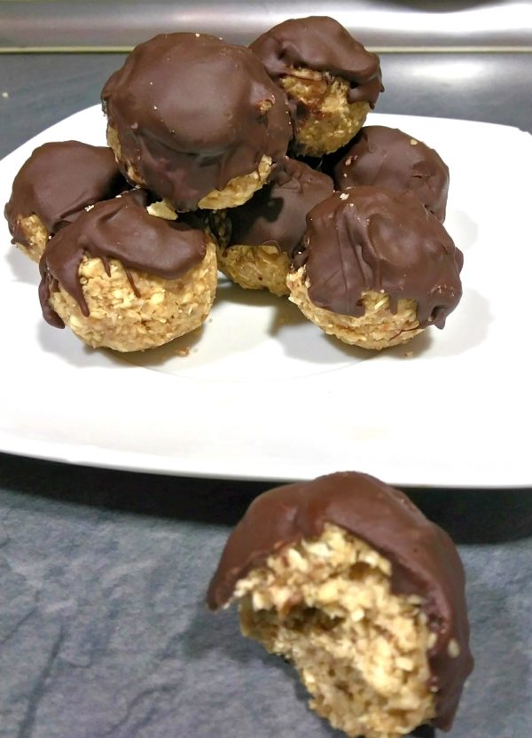 3-ingredients protein balls